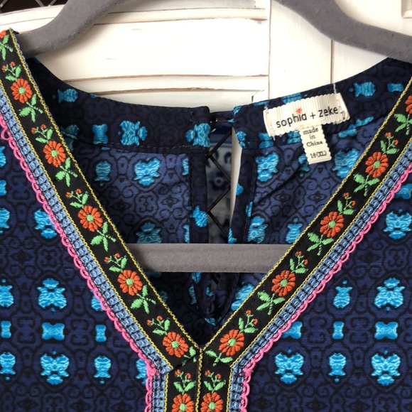 Sophia + Zeke silky patterned shirt - Picture 2 of 9